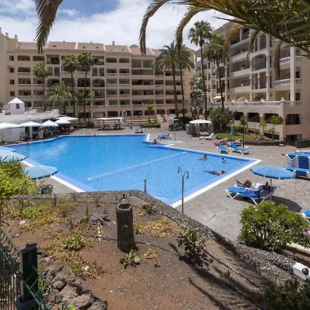 Castle Harbour 35 - Two Bed Апартаменты Лос Кристианос
