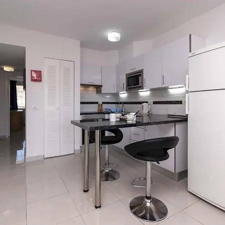 Apartment Castle Harbour 35 - Two Bed *