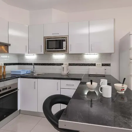 Castle Harbour 35 - Two Bed Lägenhet Los Cristianos (Tenerife)