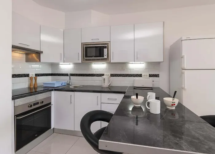 Castle Harbour 35 - Two Bed Lejlighed Los Cristianos (Tenerife)